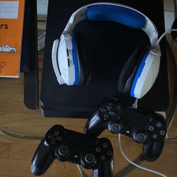 Ps4 Slim, Two Controllers & Bluetooth Headset