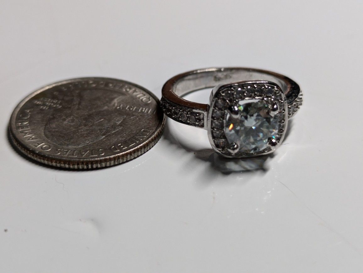 Ocean Blue Light Moissanite VVS Ring , Size 7 , Rhodium Plated 925 Sterling Silver