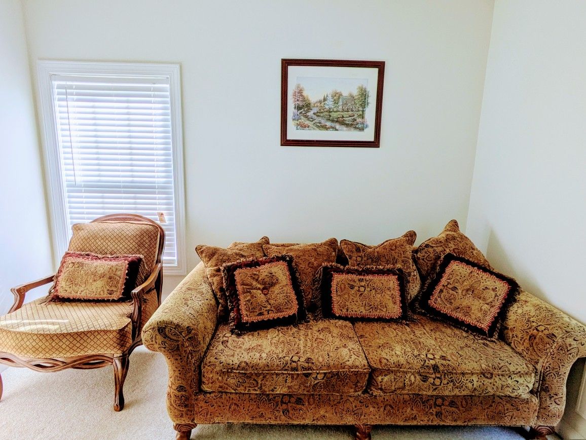 Elegant & Comfortable Living Room Set: Sofa And Arm Chair