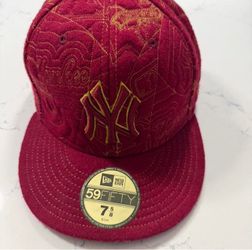 Red Yankees hat size 7 5/8
