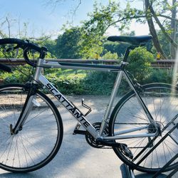 Beautiful Bicycle Scattante Road Bike 