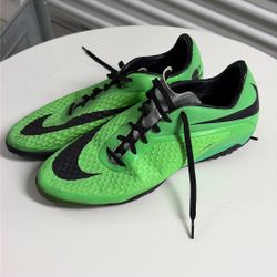 Nike Soccer Cleats Sz 10