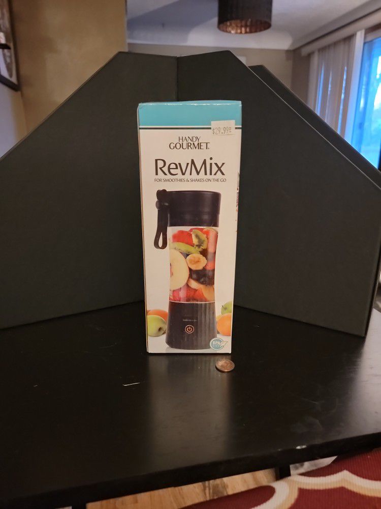 Handy Gourmet RevMix – for Smoothies and Shakes on The Go