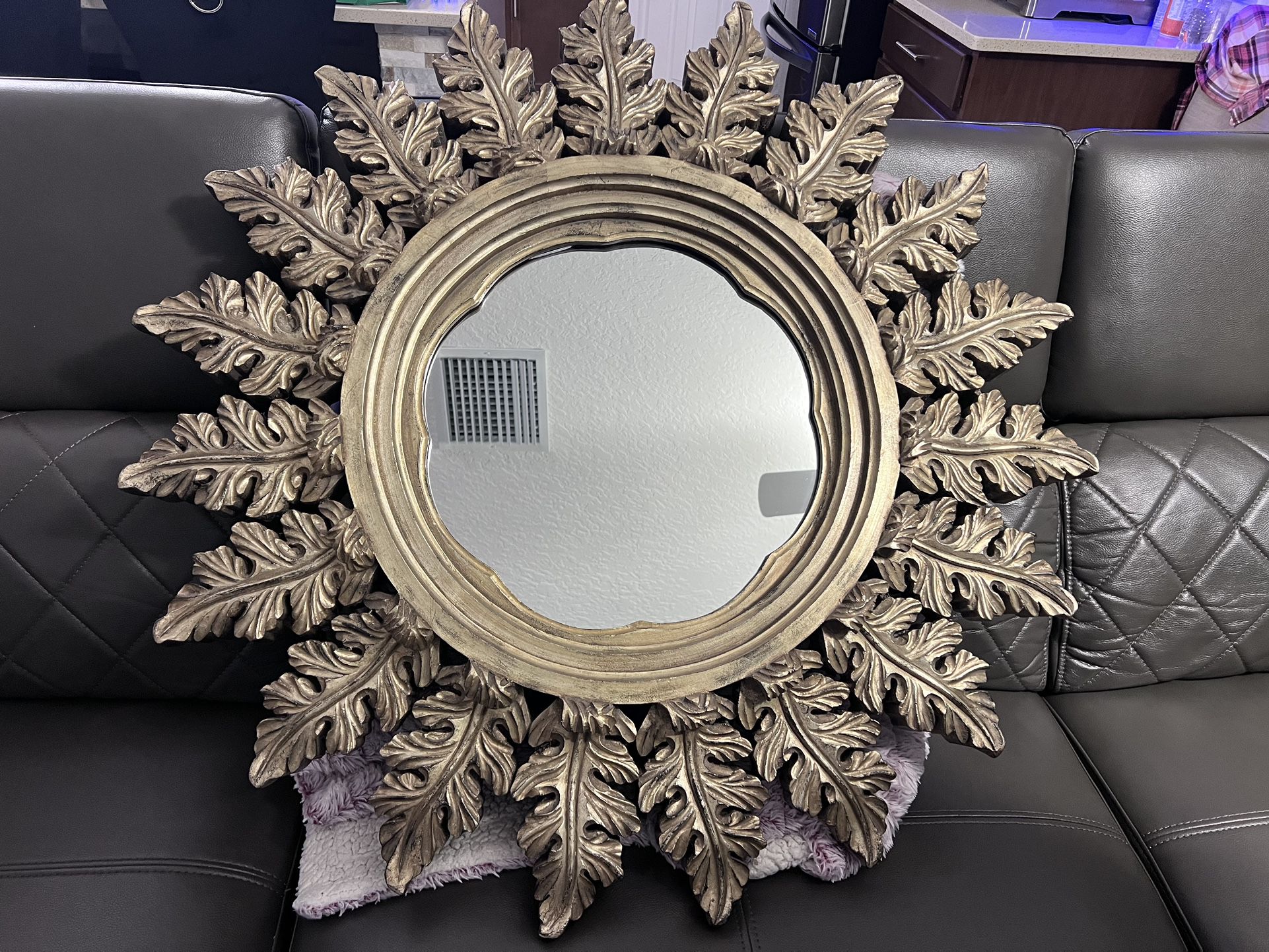 Rare Collectors Gold Round Mirror 38” Leaf Antique Mirror 38” Raschella Collection