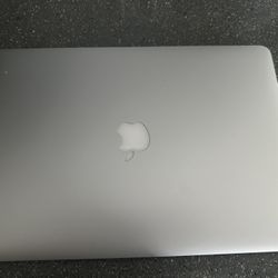 MacBook Pro 💻 15 Inch. Mir2015