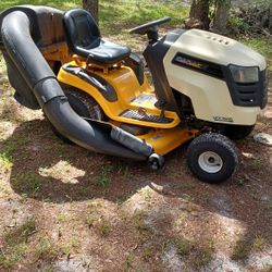 Cub Cadet Ltx1045 Riding Mower With Bagger