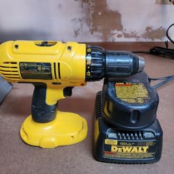 Dewalt Cordless 18V Drill