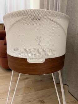 Snoo bassinet