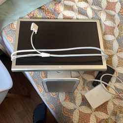 Apple 2005 Cinema Display