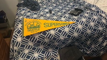1978-79 World Champions Seattle SuperSonics Pennant 