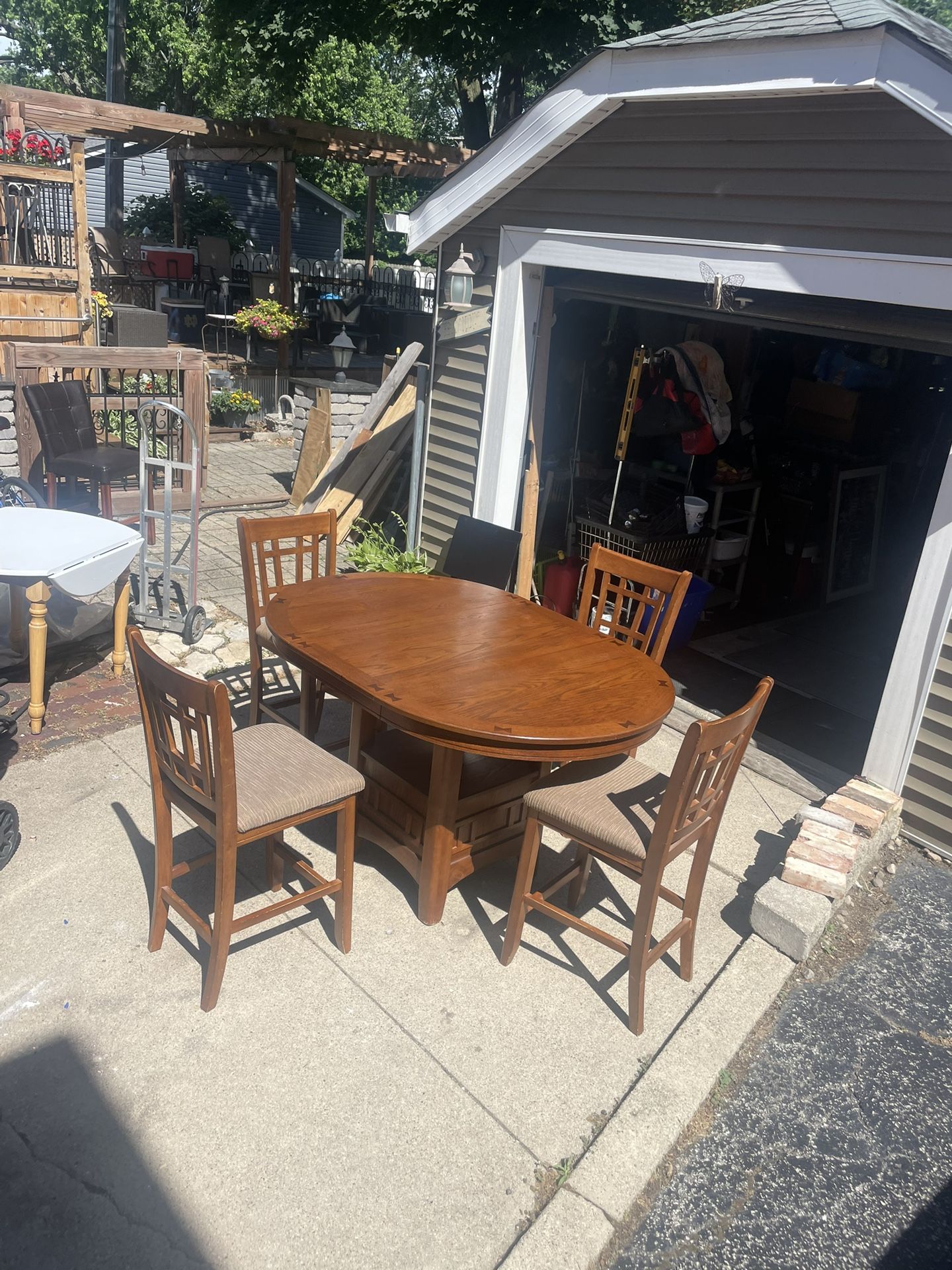 Pub Table & 4 Stools, Solid Oak, 42 Round, 18 Leaf, open to 60 long, 35 hi, Chairs 25 hi, $175