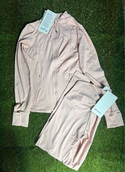 Good quality pink define Lululemon jacket size 2 brand new