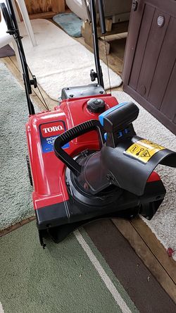 SNOWBLOWER - TORO POWER CLEAR 180 - PULL/ELECTRIC START - 4 CYCLE