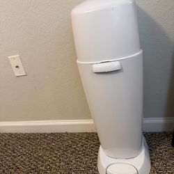 Diapers pail