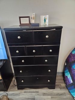 5 drawer wooden dresser