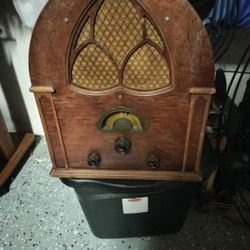 Atwater Kent Vintage Radio