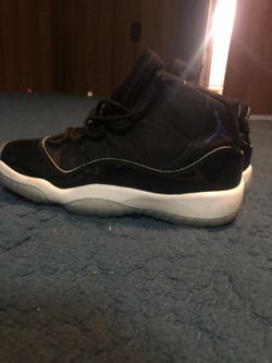 Space jam 11’s GODD CONDITION SIZE 6