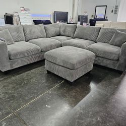 BRAND NEW 4PCS SECTIONAL SOFA SET WITH OTTOMAN AND ACCENT PILLOW INCLUDED $549