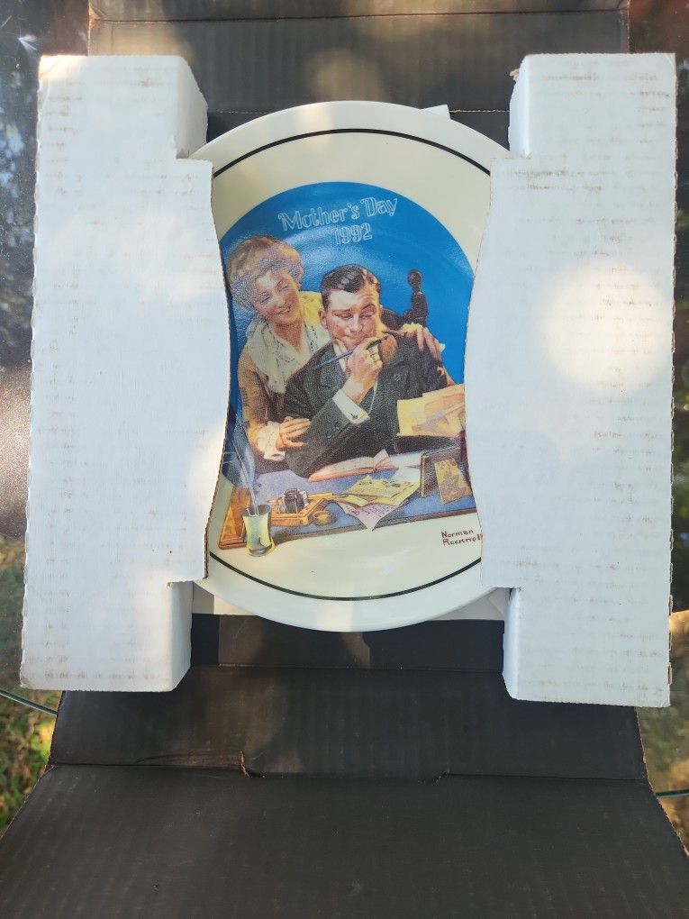 Norman Rockwell Collectors Plate "Gentle Reassurance Mothers Day 1992" Rare