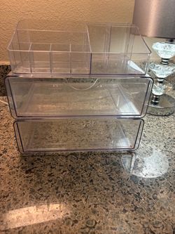 makeup organizer
