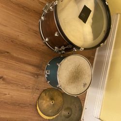 Drums And Plates