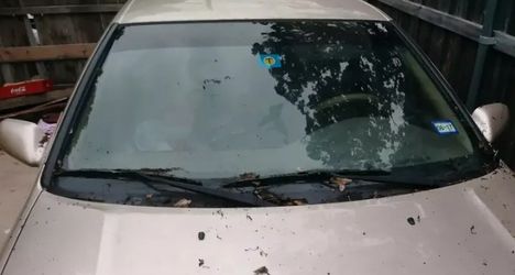 Front windshield flawless 97 to 2001 Toyota Camry