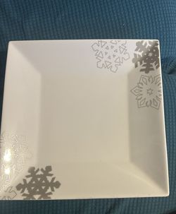 Snowflake Holiday Dishes & Placemats 37 Pieces