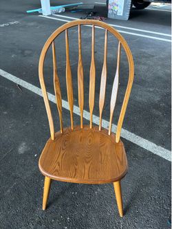 yellow chair