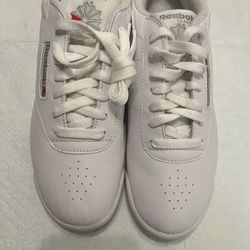Reebok Classic Sneakers White Leather Lace Up Low Top Women’s Size 10