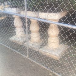 3 4 foot tall 18 inch top base 24 inch bottom base yard columns nice shape