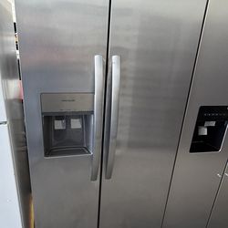 Refrigerator 33” wide