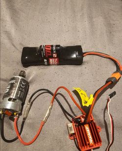 ARMMA TRAXXAS ESC / BATTERY / WITH MOTOR  RC CAR