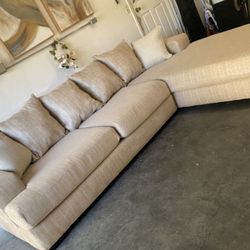 Comfy Sectional Sofa, L,  cream color , Excellent condition, super clean