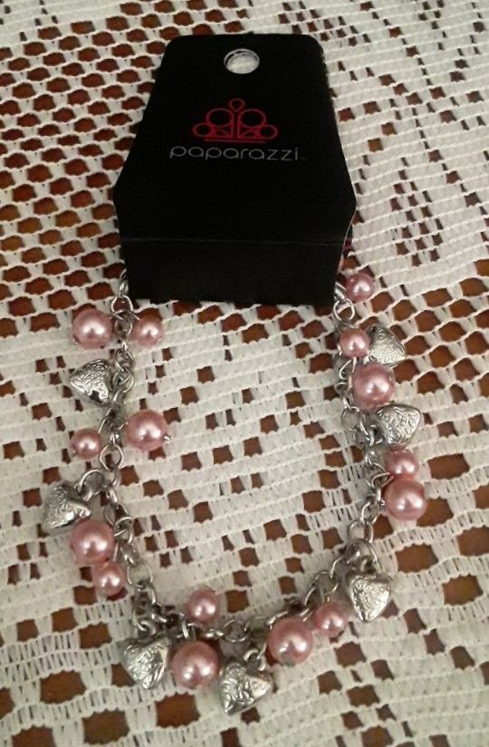 Paparazzi pink hearts charm bracelet new $5.00