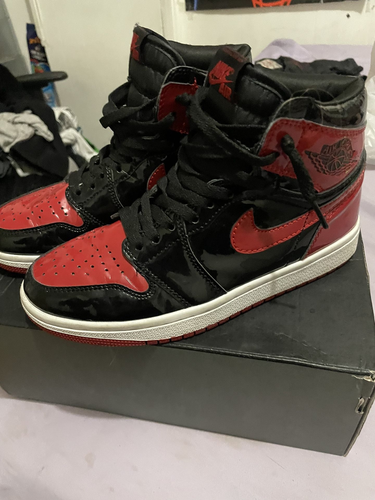 Air Jordan 1 High “OG” Patent Bread