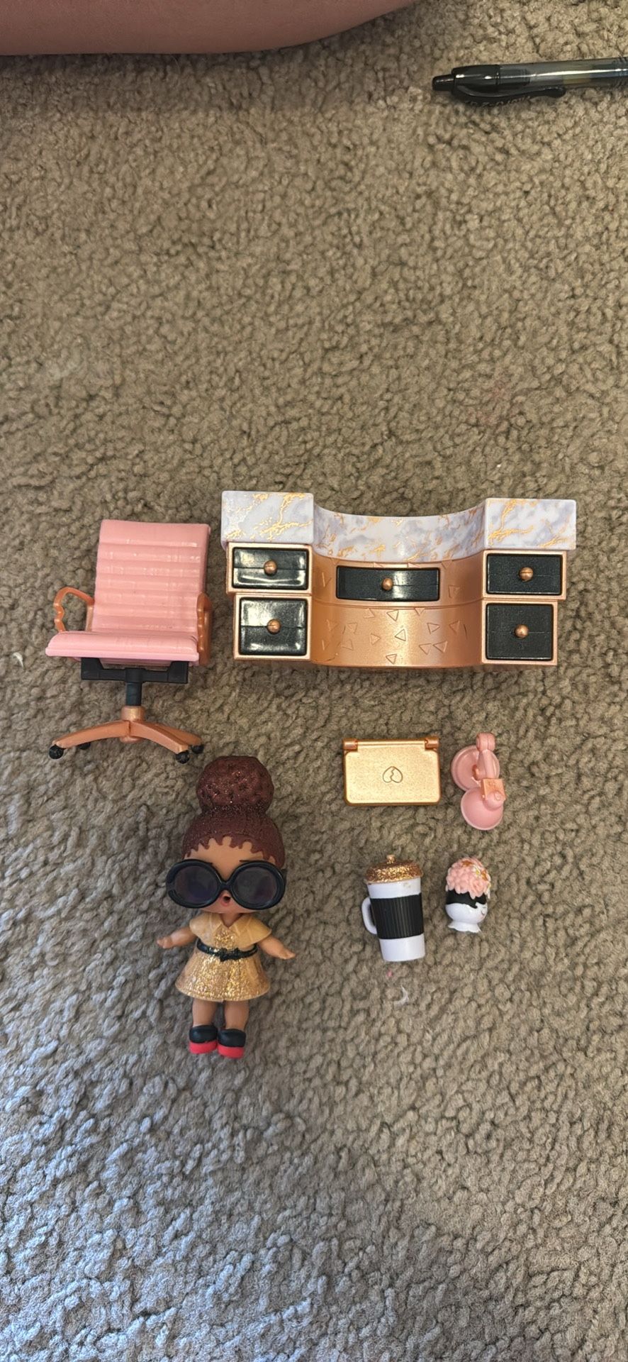 lol Surprise Boss Queen With Desk, Chair And Accessories
