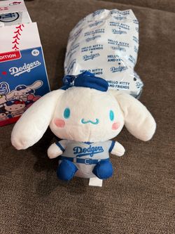 Cinnamoroll LA Dodgers Plush Keychain