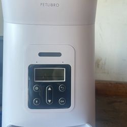 Automatic Dog Feeder 