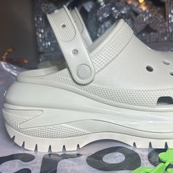 CROCS Megacrush New Size 8 Woman 