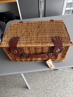 Picnic basket