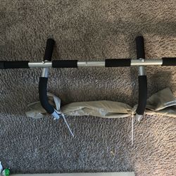 Pull Up Bar 
