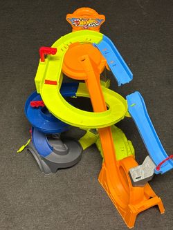 Hot wheels racetrack