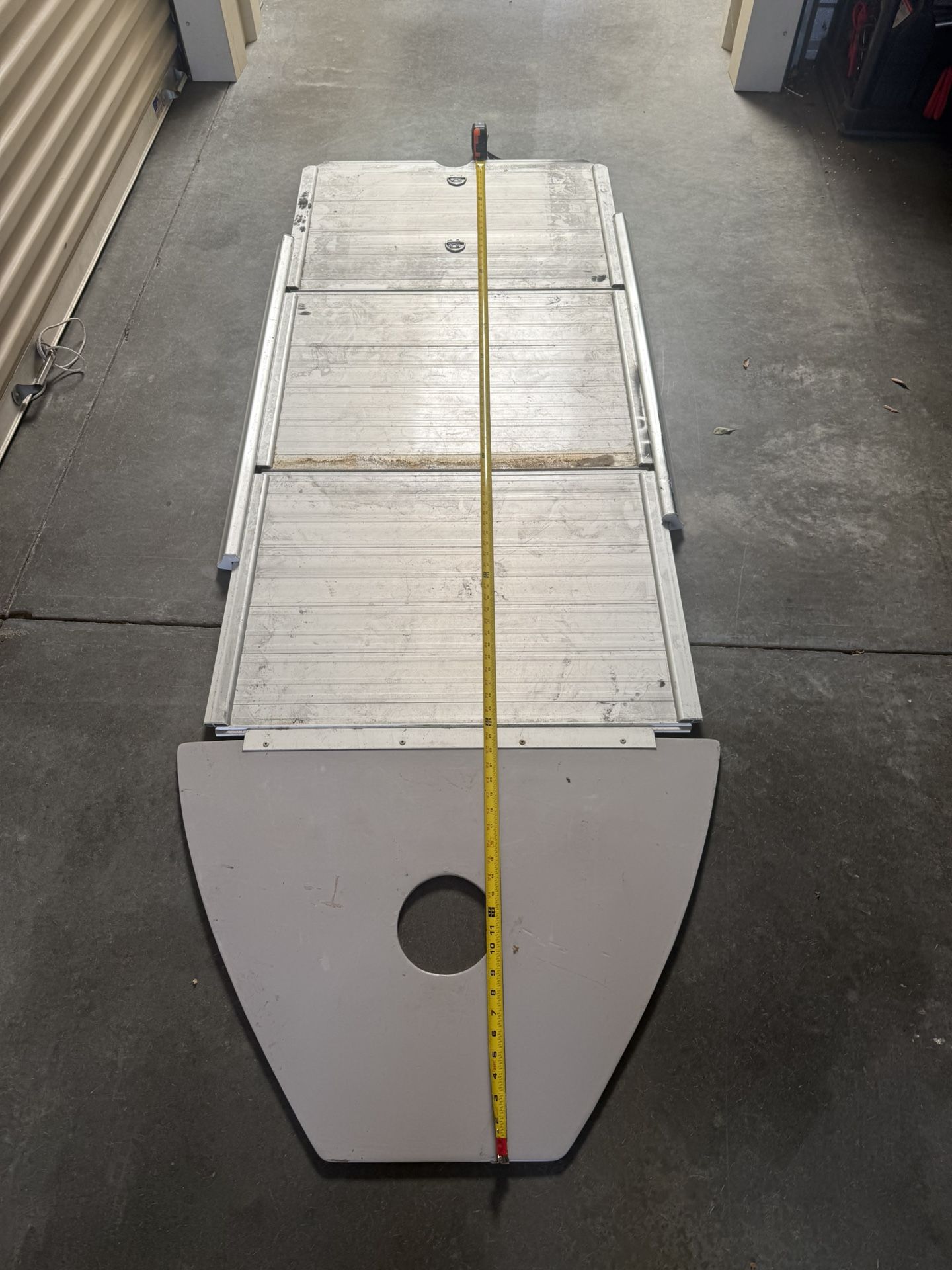 Inflatable boat floor