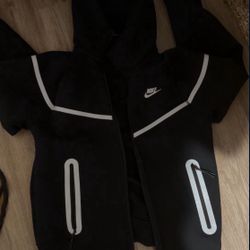 nike tech reflective 