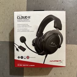 onbekend Bangladesh Hilarisch HyperX Cloud II - Gaming Headset, 7.1 Surround Sound, Memory Foam Ear Pads,  Works with PC, PS5, PS4, Xbox Series X|S, Xbox One – Gun Metal for Sale in  Los Angeles, CA - OfferUp