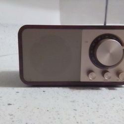 Vintage Style Radio