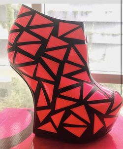 Heel less heels (Privileged by J.C. Dossier) Sz 10