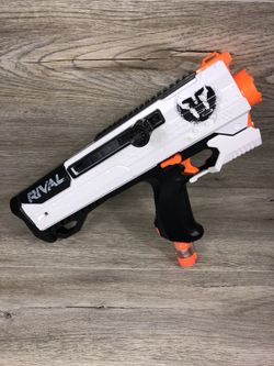 Nerf Rival Helios XVIII-700 gun