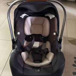 Nuna Pipa Infant Car Seat With Base 