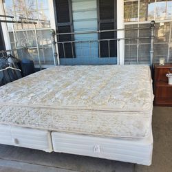 Beds King Full Twin / Sold Separately Or As A Bundle